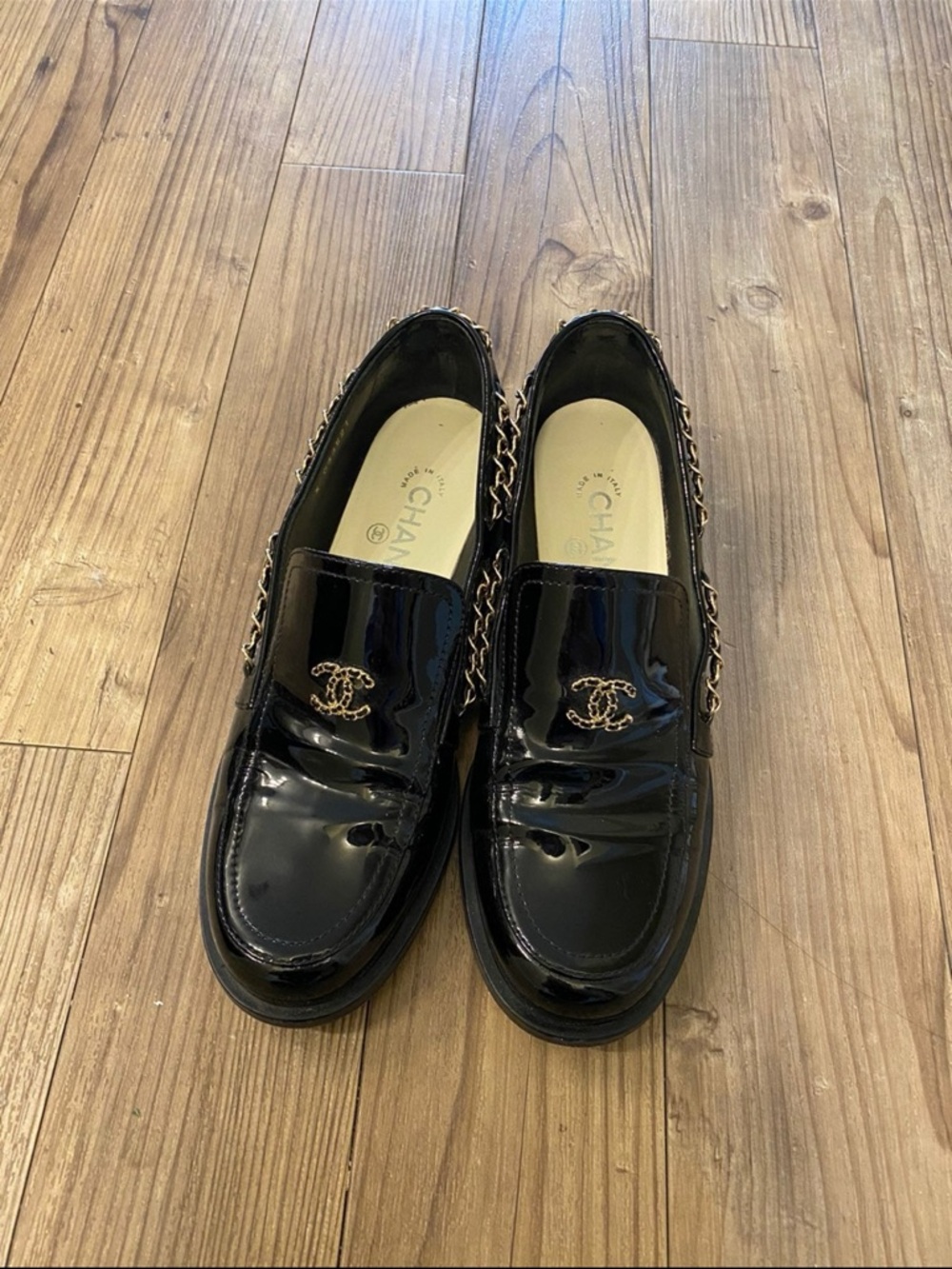 CHANEL Black Patent Leather Chain Trim Loafers - Picture 3 of 6